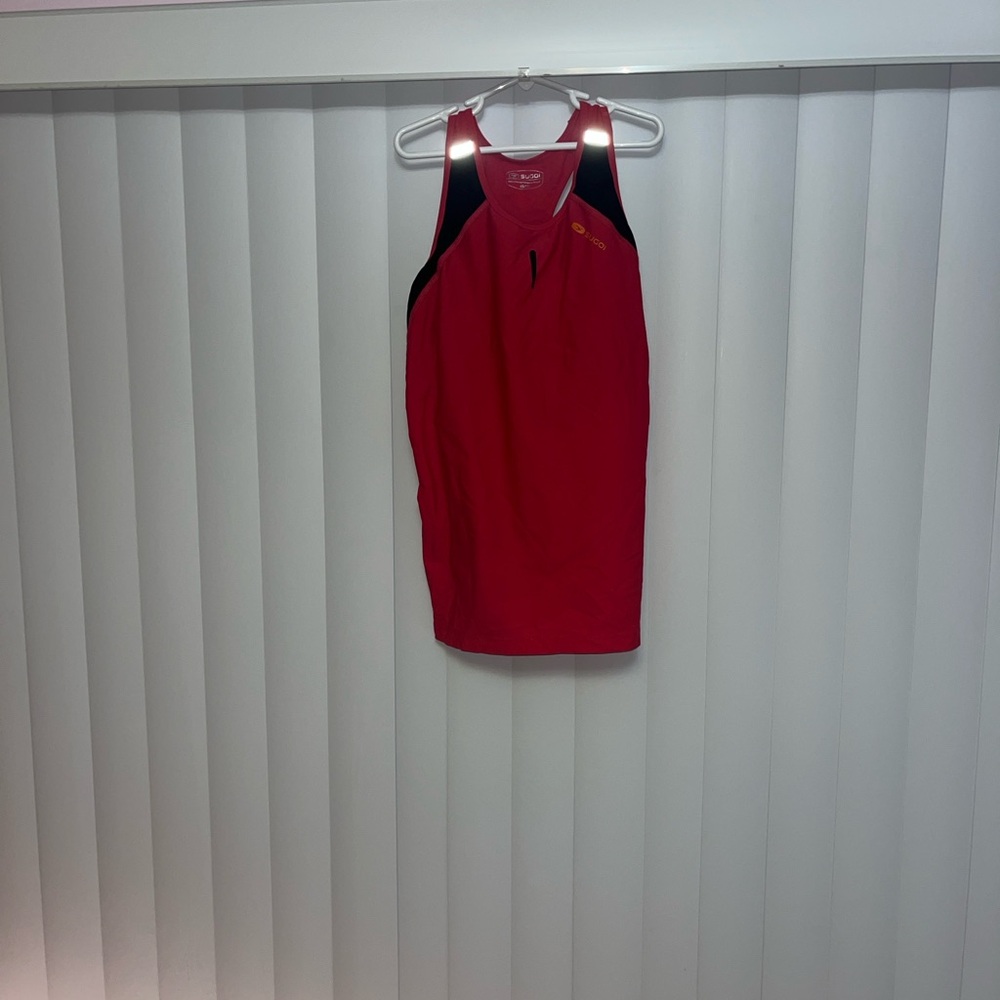 SUGOI Red Sleeveless top size extra small